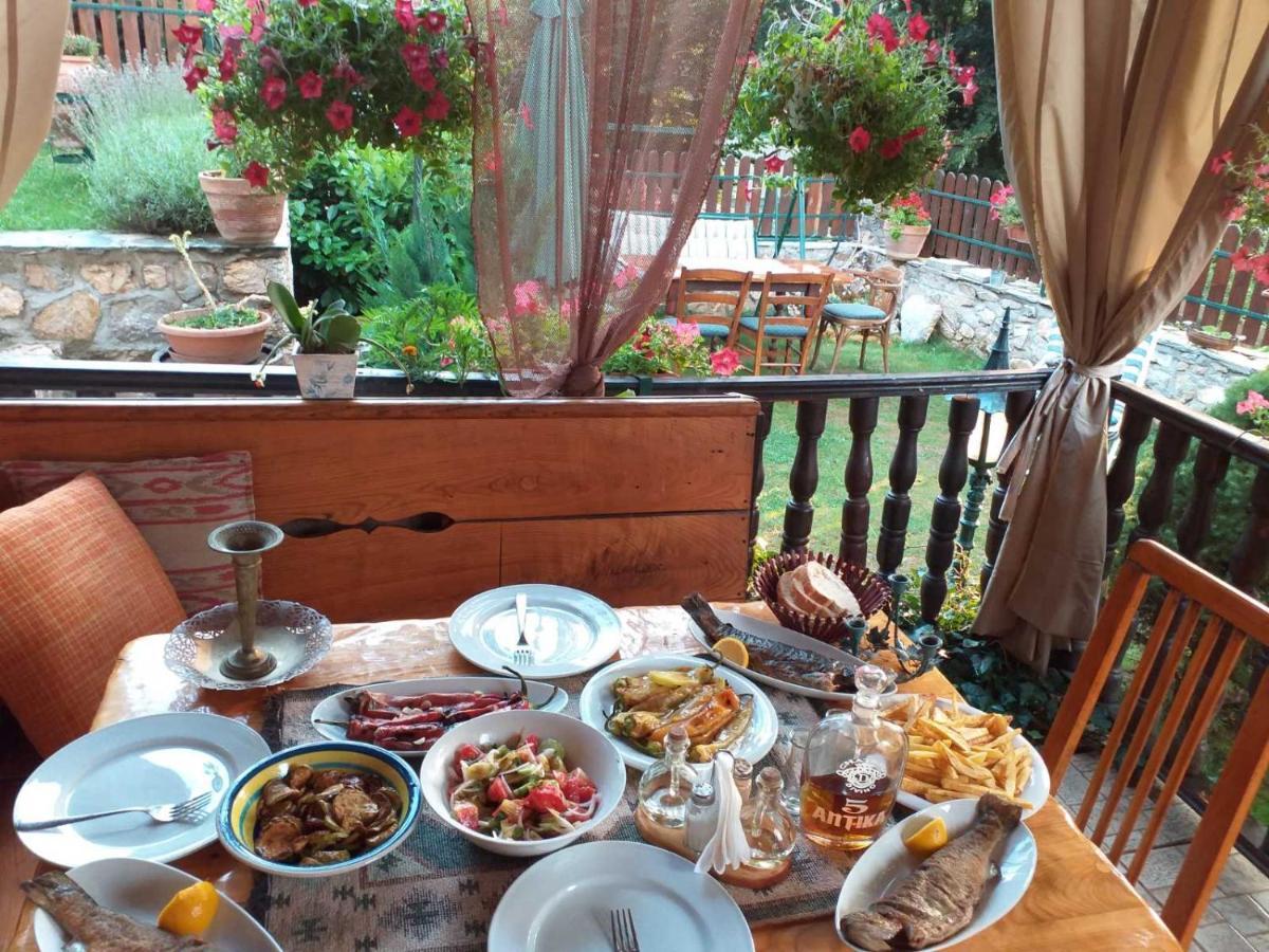 Restaurant And Apartments - T'Ga Za Jug Lazaropole Dış mekan fotoğraf
