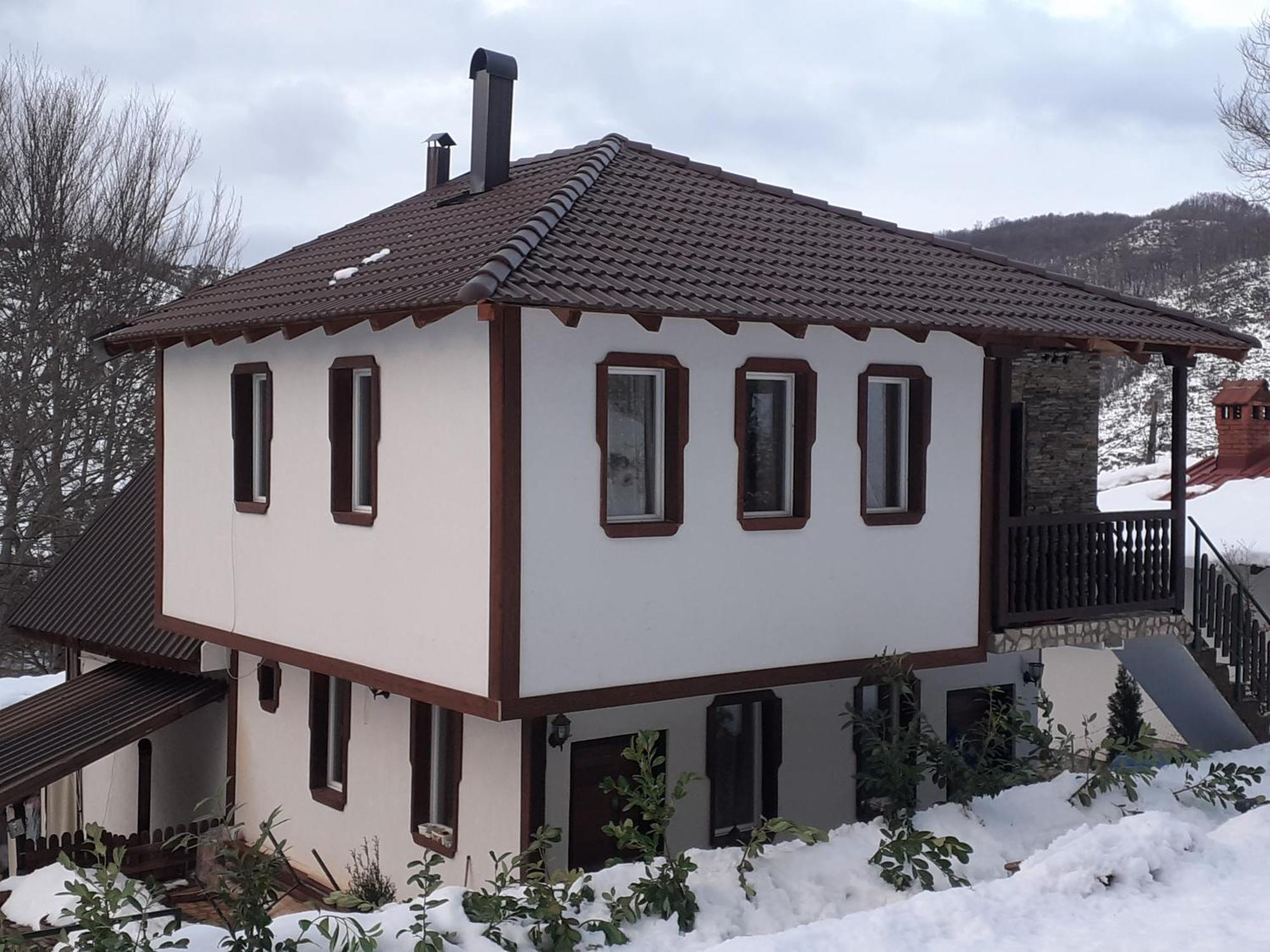 Restaurant And Apartments - T'Ga Za Jug Lazaropole Dış mekan fotoğraf